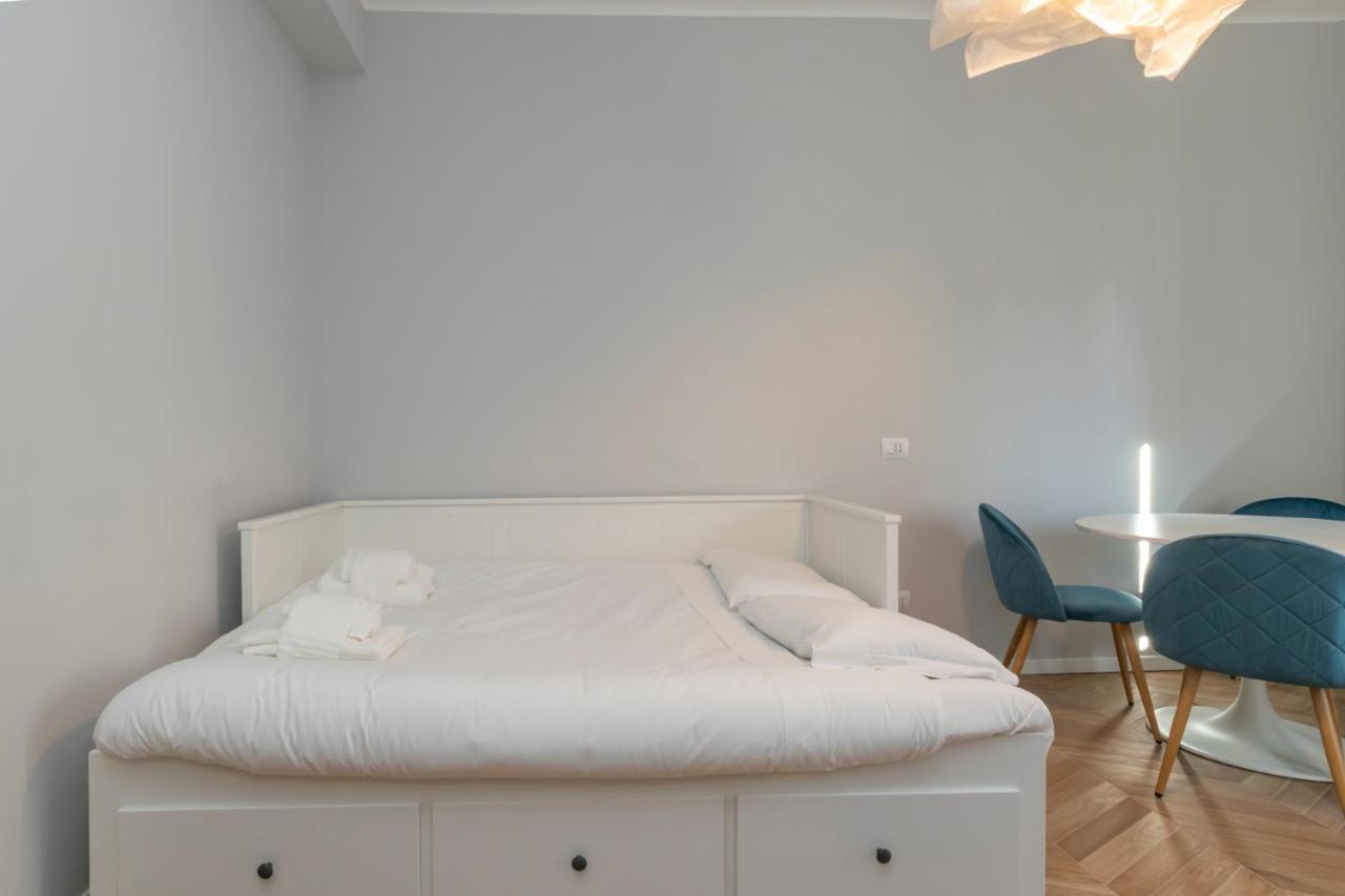 Luxury Apartment In Downtown - Curtatone 4 Milan Bagian luar foto