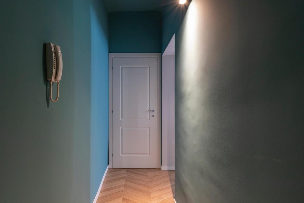 Luxury Apartment In Downtown - Curtatone 4 Milan Bagian luar foto